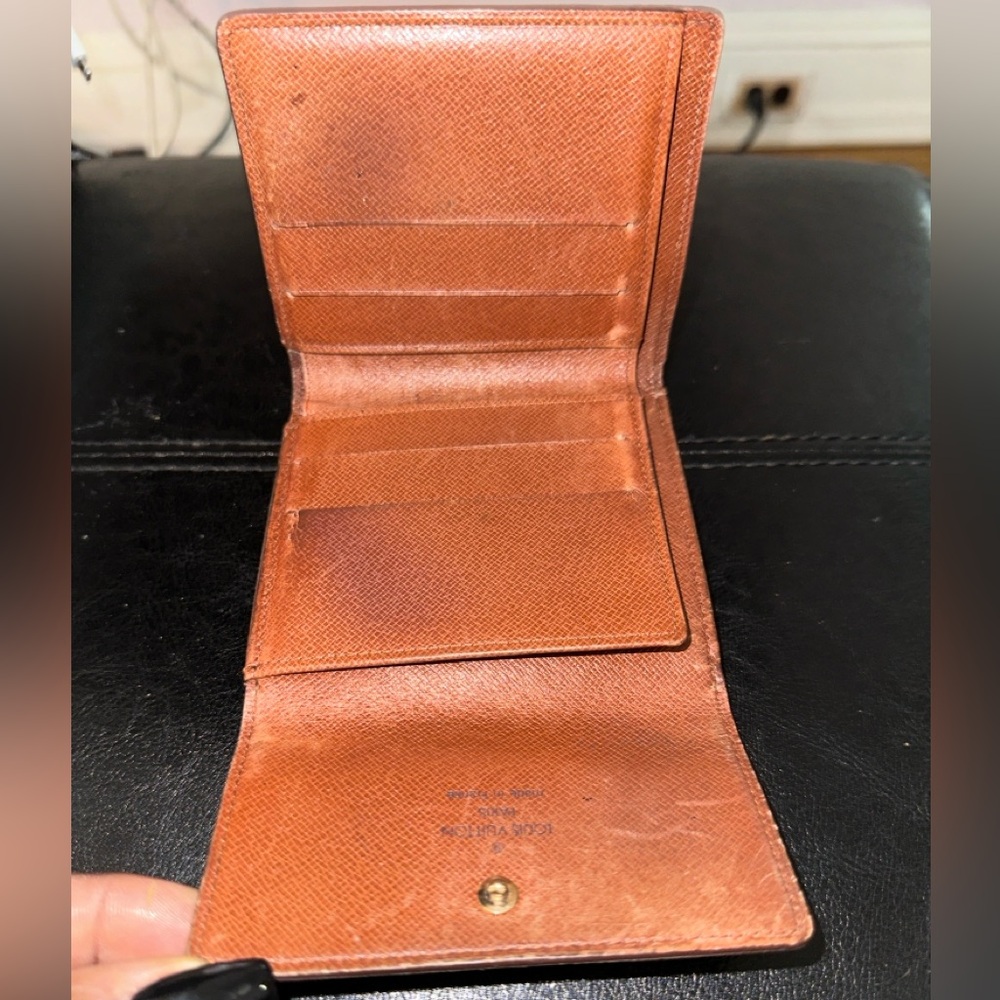 LOUIS VUITTON LV Monogram Elise Wallet - Picture 8 of 8
